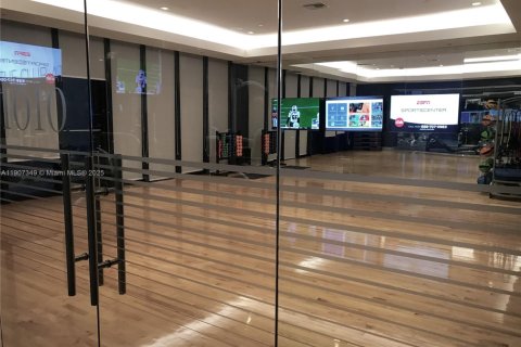 Снять в аренду кондоминиум в Майами, Флорида 2 спальни, 122.07м2, № 1963873 - фото 9