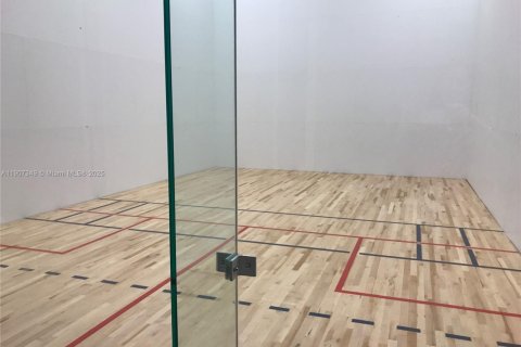 Снять в аренду кондоминиум в Майами, Флорида 2 спальни, 122.07м2, № 1963873 - фото 6