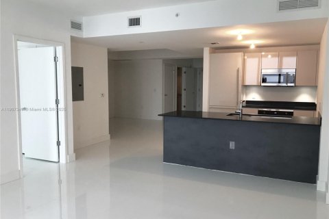 Снять в аренду кондоминиум в Майами, Флорида 2 спальни, 122.07м2, № 1963873 - фото 20