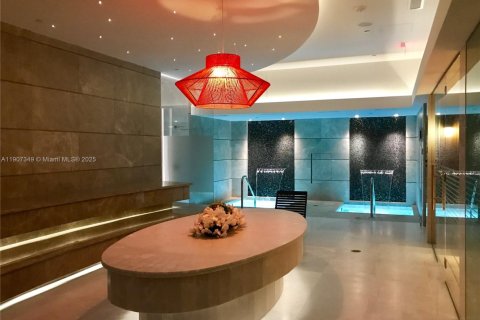 Снять в аренду кондоминиум в Майами, Флорида 2 спальни, 122.07м2, № 1963873 - фото 11