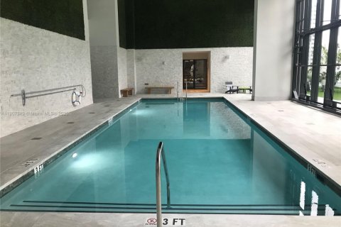 Снять в аренду кондоминиум в Майами, Флорида 2 спальни, 122.07м2, № 1963873 - фото 28