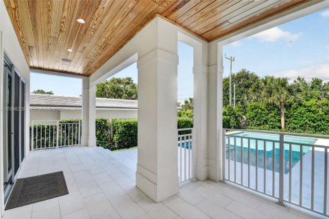 House in Lake Worth, Florida 5 bedrooms, 283.07 sq.m. № 2074492 - photo 16