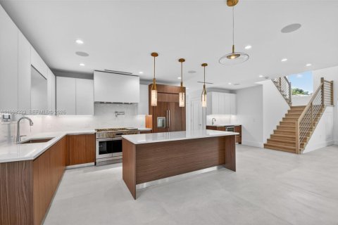 House in Lake Worth, Florida 5 bedrooms, 283.07 sq.m. № 2074492 - photo 6