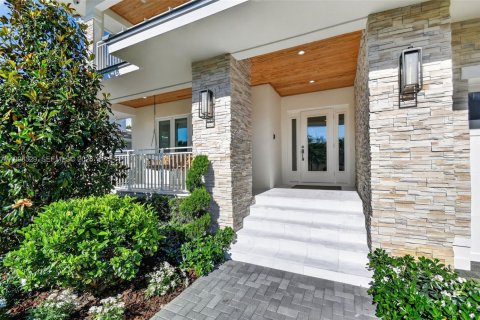 House in Lake Worth, Florida 5 bedrooms, 283.07 sq.m. № 2074492 - photo 4