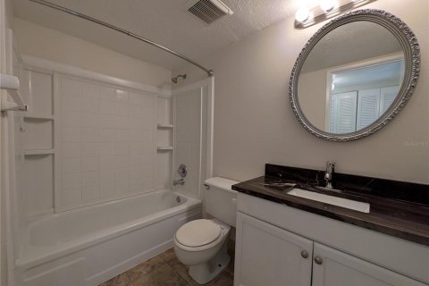 Condo in Winter Springs, Florida, 2 bedrooms  № 1789692 - photo 14