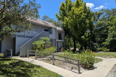 Condo in Winter Springs, Florida, 2 bedrooms  № 1789692 - photo 4