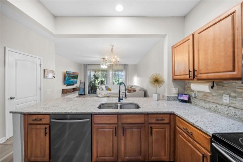 Townhouse in Riverview, Florida 3 bedrooms, 152.73 sq.m. № 1919921 - photo 18