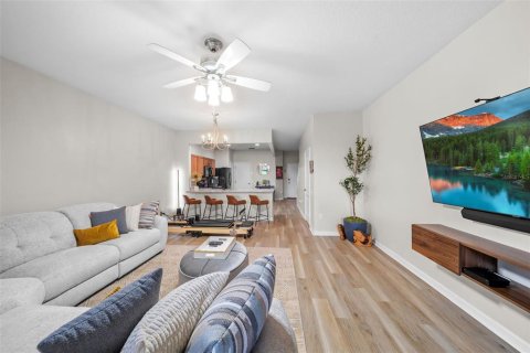 Townhouse in Riverview, Florida 3 bedrooms, 152.73 sq.m. № 1919921 - photo 25