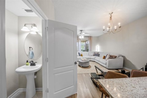 Townhouse in Riverview, Florida 3 bedrooms, 152.73 sq.m. № 1919921 - photo 20