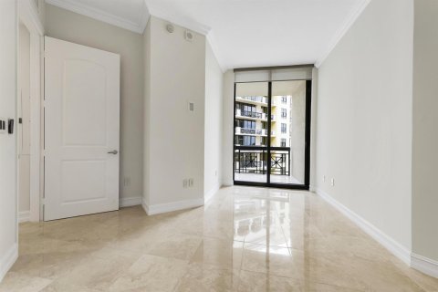 Condominio en alquiler en West Palm Beach, Florida, 2 dormitorios, 155.15 m2 № 2146784 - foto 13