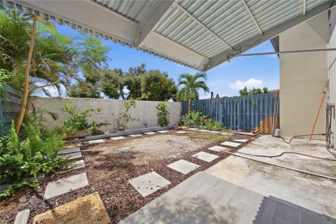 Copropriété à vendre à Sarasota, Floride: 3 chambres, 130.81 m2 № 2388366 - photo 17