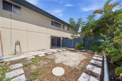Copropriété à vendre à Sarasota, Floride: 3 chambres, 130.81 m2 № 2388366 - photo 18