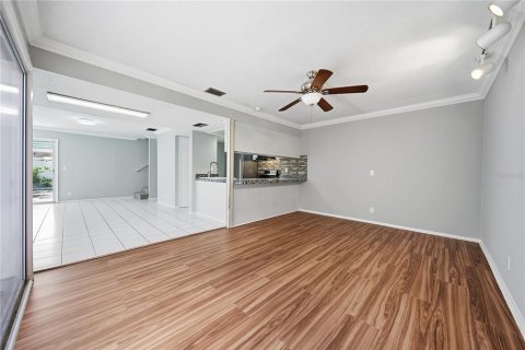Copropriété à vendre à Sarasota, Floride: 3 chambres, 130.81 m2 № 2388366 - photo 15