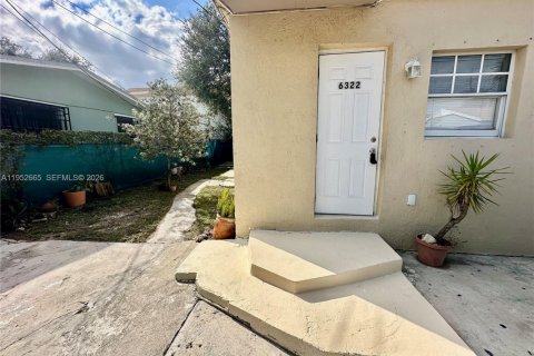 Casa en alquiler en Miami, Florida, 3 dormitorios № 2010389 - foto 12