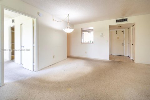 Condo in Margate, Florida, 2 bedrooms  № 1891222 - photo 17
