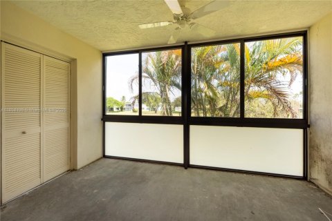 Condo in Margate, Florida, 2 bedrooms  № 1891222 - photo 4