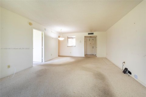 Condo in Margate, Florida, 2 bedrooms  № 1891222 - photo 16