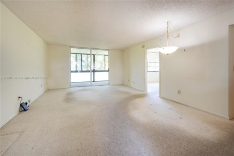 Condo in Margate, Florida, 2 bedrooms  № 1891222 - photo 14