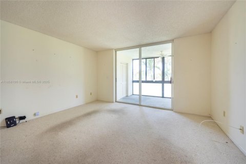 Condo in Margate, Florida, 2 bedrooms  № 1891222 - photo 18