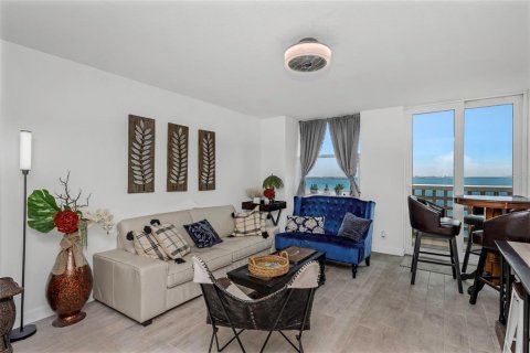 Condo in Tampa, Florida, 1 bedroom  № 1572314 - photo 12