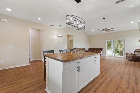 Casa en venta en Lake Wales, Florida, 2 dormitorios, 113.99 m2 № 1754880 - foto 13