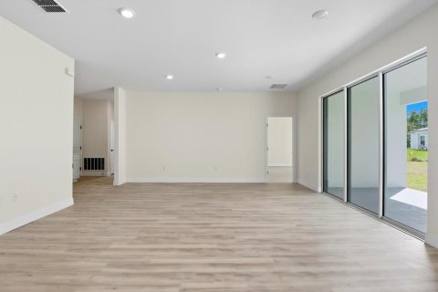 Casa en venta en Ocala, Florida, 4 dormitorios, 194.35 m2 № 1914301 - foto 9