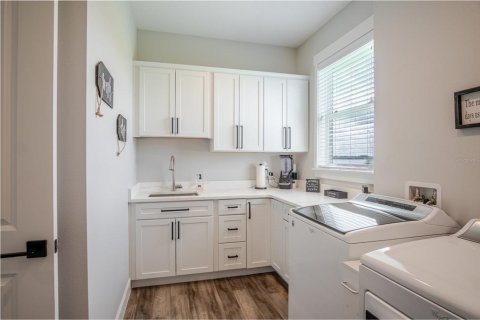 Casa en venta en Auburndale, Florida, 5 dormitorios, 299.89 m2 № 1870096 - foto 24
