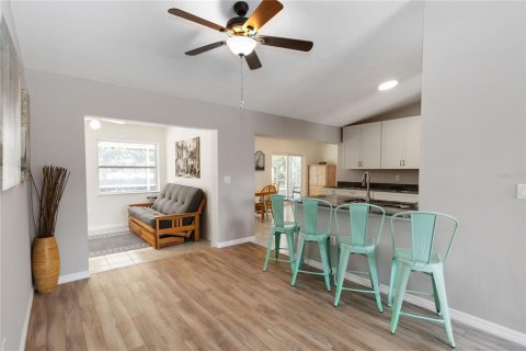 House in Palm Coast, Florida 3 bedrooms, 175.77 sq.m. № 1802898 - photo 4