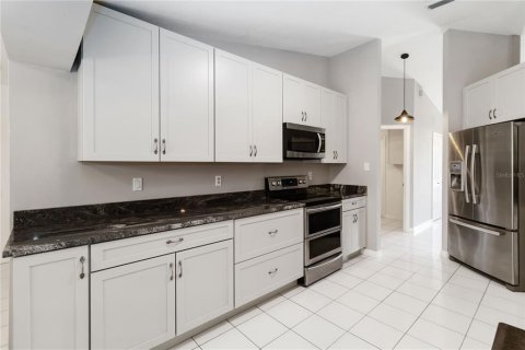 House in Palm Coast, Florida 3 bedrooms, 175.77 sq.m. № 1802898 - photo 9