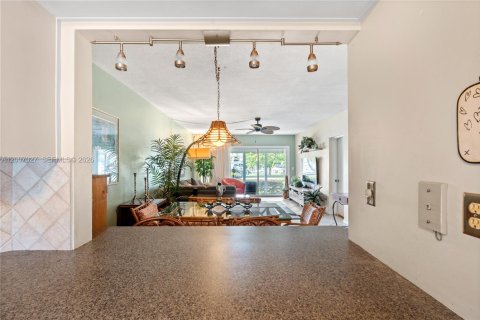 Condominio en venta en Fort Lauderdale, Florida, 2 dormitorios, 92.9 m2 № 2071275 - foto 7