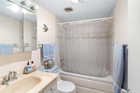 Condominio en venta en Fort Lauderdale, Florida, 2 dormitorios, 92.9 m2 № 2071275 - foto 14