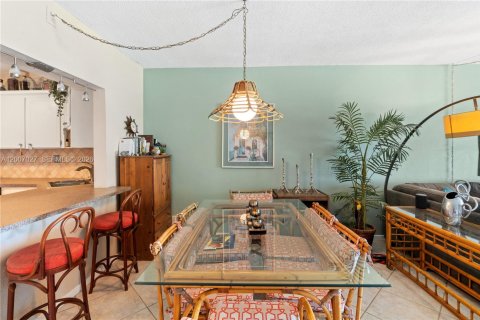 Condominio en venta en Fort Lauderdale, Florida, 2 dormitorios, 92.9 m2 № 2071275 - foto 9