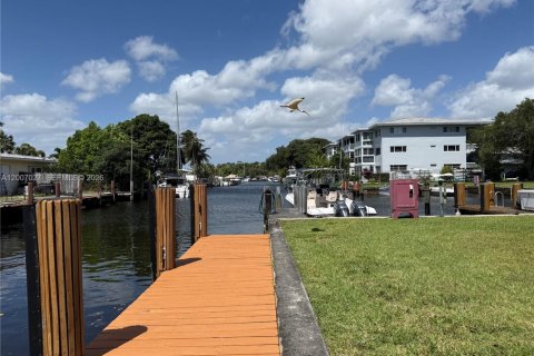 Condominio en venta en Fort Lauderdale, Florida, 2 dormitorios, 92.9 m2 № 2071275 - foto 3