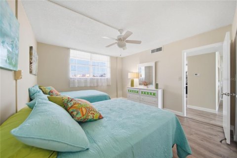 Copropriété à vendre à Redington Shores, Floride: 2 chambres, 102.47 m2 № 2125267 - photo 21