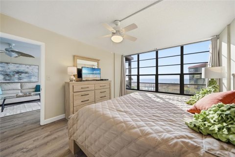 Copropriété à vendre à Redington Shores, Floride: 2 chambres, 102.47 m2 № 2125267 - photo 16