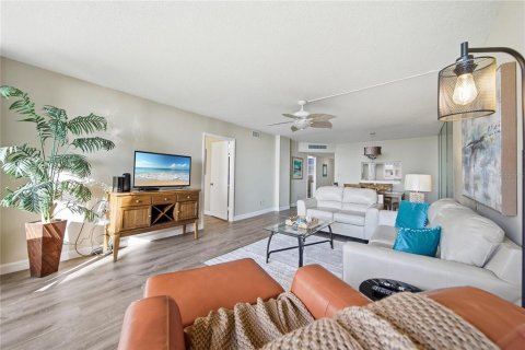Copropriété à vendre à Redington Shores, Floride: 2 chambres, 102.47 m2 № 2125267 - photo 6