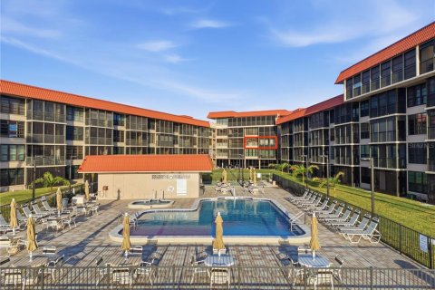 Copropriété à vendre à Redington Shores, Floride: 2 chambres, 102.47 m2 № 2125267 - photo 28