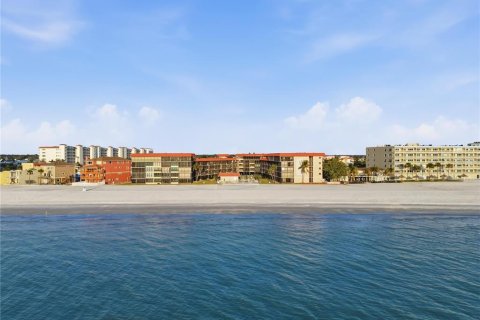 Copropriété à vendre à Redington Shores, Floride: 2 chambres, 102.47 m2 № 2125267 - photo 26
