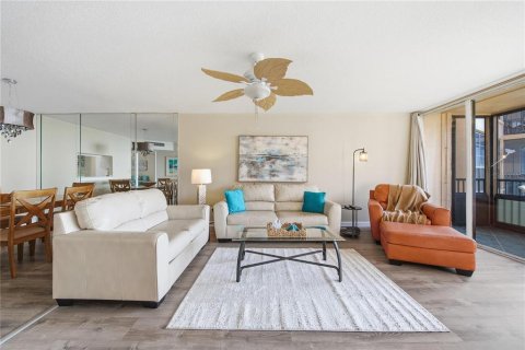 Copropriété à vendre à Redington Shores, Floride: 2 chambres, 102.47 m2 № 2125267 - photo 8