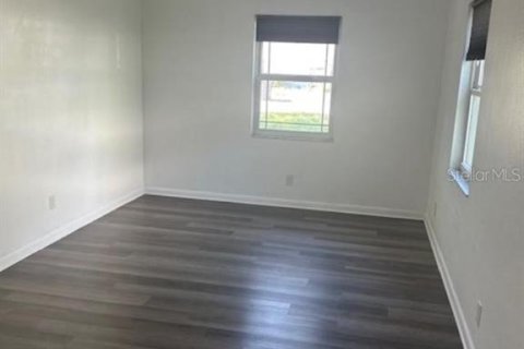 Villa ou maison à louer à Riverview, Floride: 2 chambres, 81.38 m2 № 1746944 - photo 4