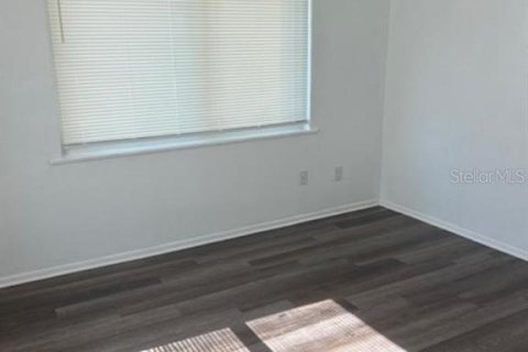 Villa ou maison à louer à Riverview, Floride: 2 chambres, 81.38 m2 № 1746944 - photo 9