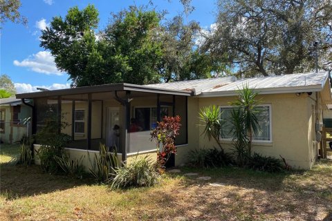 Villa ou maison à louer à Riverview, Floride: 2 chambres, 81.38 m2 № 1746944 - photo 1