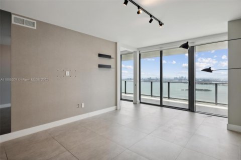Condo in Miami, Florida, 2 bedrooms  № 1930637 - photo 10