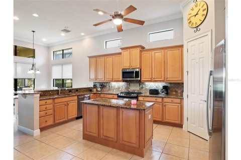 House in Howey-in-the-Hills, Florida 4 bedrooms, 272.95 sq.m. № 1786868 - photo 9
