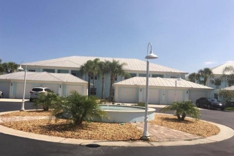 Condominio en alquiler en North Port, Florida, 2 dormitorios, 108.51 m2 № 1592982 - foto 1
