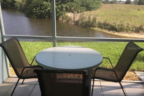 Condominio en alquiler en North Port, Florida, 2 dormitorios, 108.51 m2 № 1592982 - foto 11