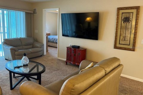 Condominio en alquiler en North Port, Florida, 2 dormitorios, 108.51 m2 № 1592982 - foto 6