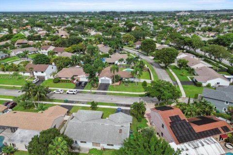 Villa ou maison à vendre à Davie, Floride: 4 chambres, 176.89 m2 № 2384621 - photo 20