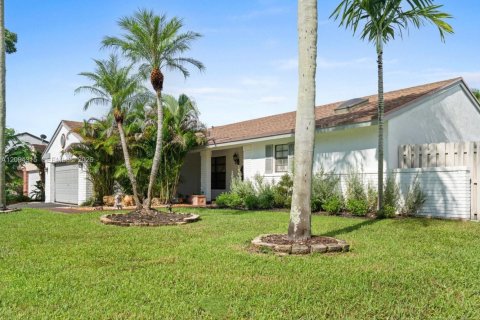 Villa ou maison à vendre à Davie, Floride: 4 chambres, 176.89 m2 № 2384621 - photo 6
