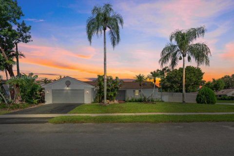 Villa ou maison à Davie, Floride 4 chambres, 176.89 m2 № 2384621
